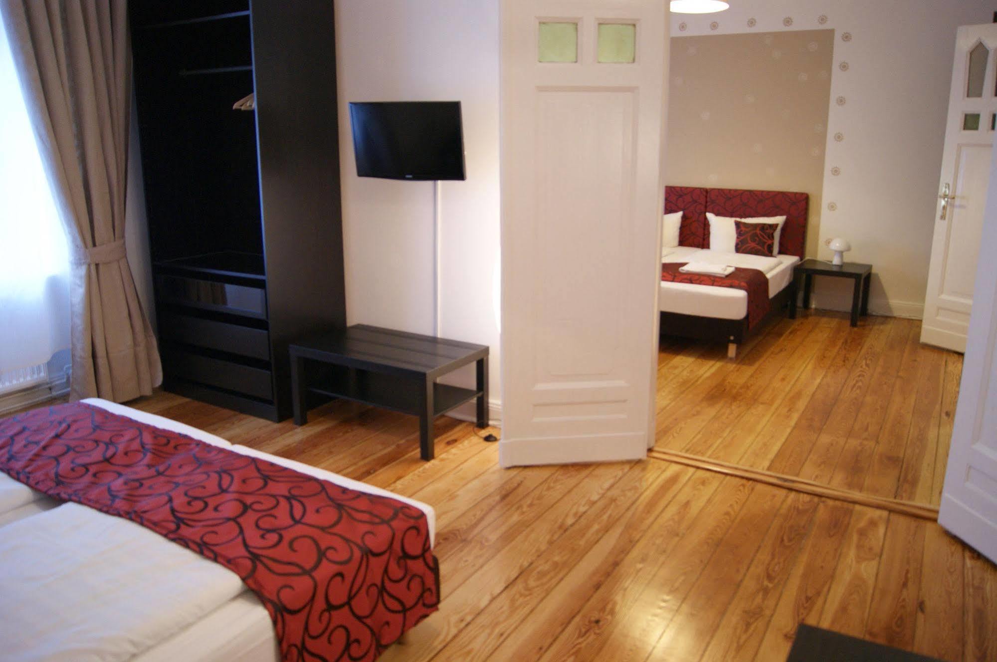 Hotel Pension Senta Berlin Dış mekan fotoğraf