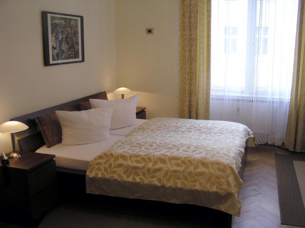 Hotel Pension Senta Berlin Oda fotoğraf